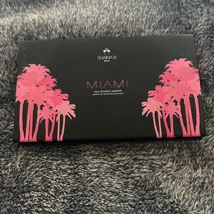 Shaina B Miami Eyeshadow Palette - Pink and Black